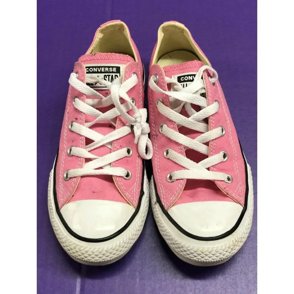 Converse Chuck Taylor All Stars Sneakers shoes SIZE 2
